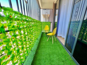 modern retreat apartment with breathtaking city views heated swimming pool ,gym and ample parking